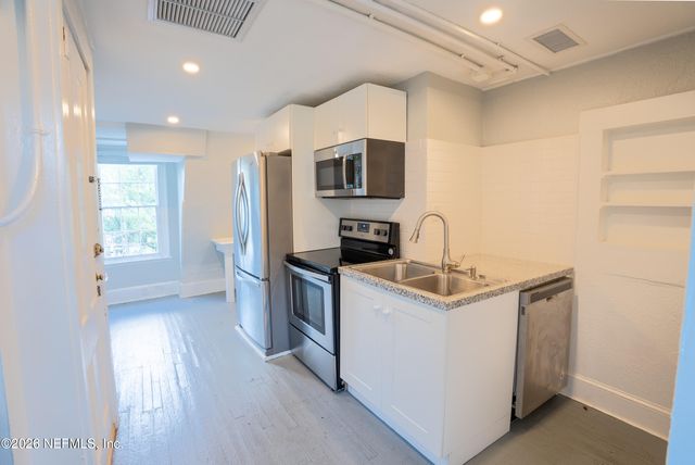 2105 RIVER Boulevard 3, Jacksonville, FL 32204
