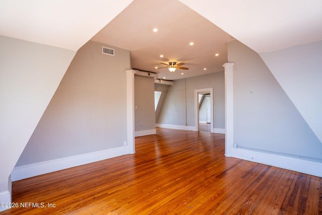 2105 RIVER Boulevard 3, Jacksonville, FL 32204