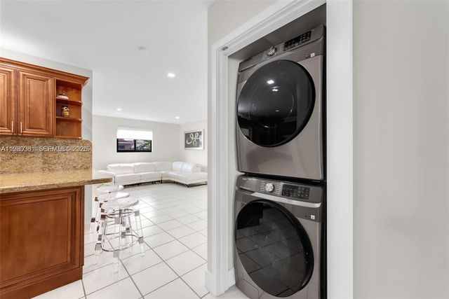 1417 SW 139 AVE, Miami, FL 33184