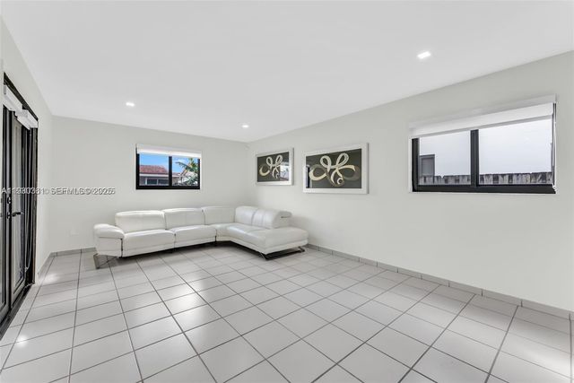 1417 SW 139 AVE, Miami, FL 33184