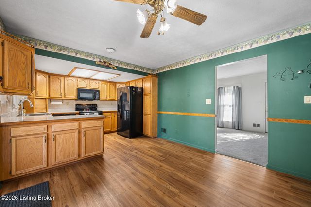 6518 Bilsim Ln, Louisville, KY 40291