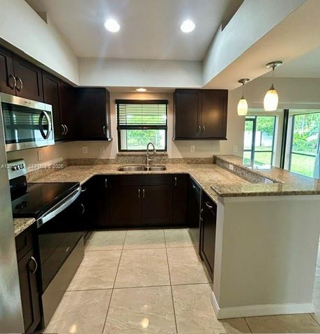 20 NE 20th Avenue, Cape Coral, FL 33909