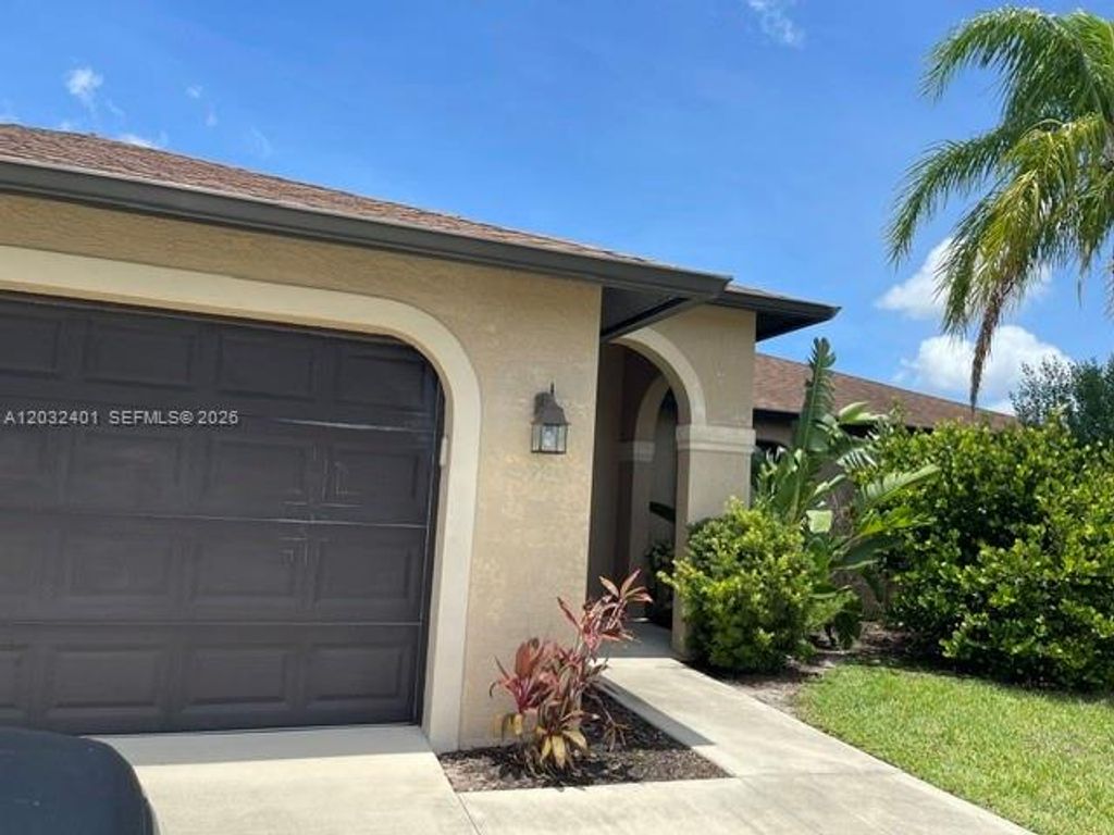 20 NE 20th Avenue, Cape Coral, FL 33909
