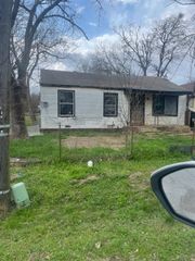 815 Kissell Road, Wilmer, TX 75172