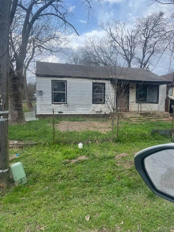 815 Kissell Road, Wilmer, TX 75172