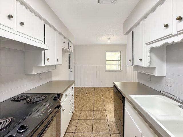 305 Deer Creek Road, Everman, TX 76140