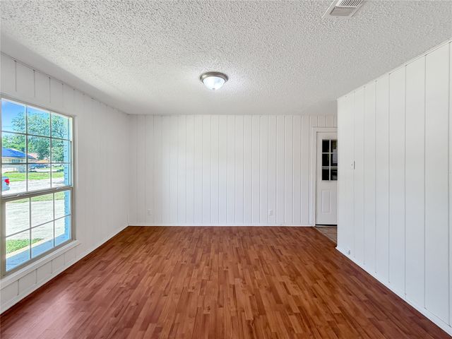 305 Deer Creek Road, Everman, TX 76140
