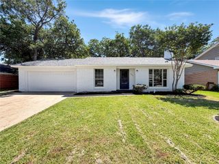 305 Deer Creek Road, Everman, TX 76140