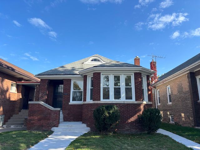 7745 S Luella Avenue, Chicago, IL 60649
