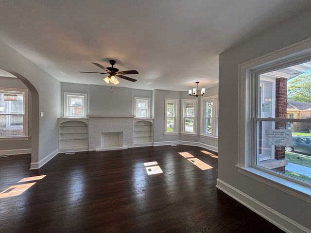 7745 S Luella Avenue, Chicago, IL 60649