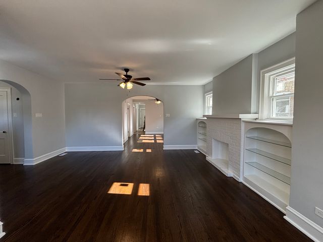 7745 S Luella Avenue, Chicago, IL 60649