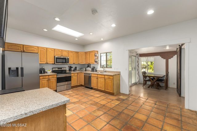 981 N Calle Rinconado, Vail, AZ 85641