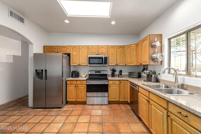 981 N Calle Rinconado, Vail, AZ 85641