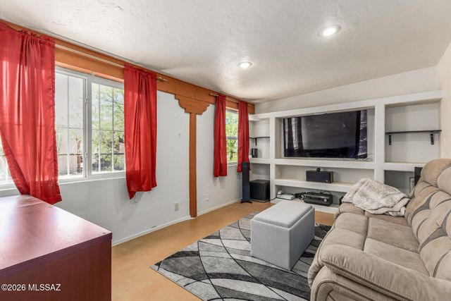 981 N Calle Rinconado, Vail, AZ 85641