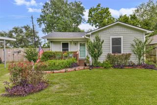 9234 Carlow Lane, La Porte, TX 77571