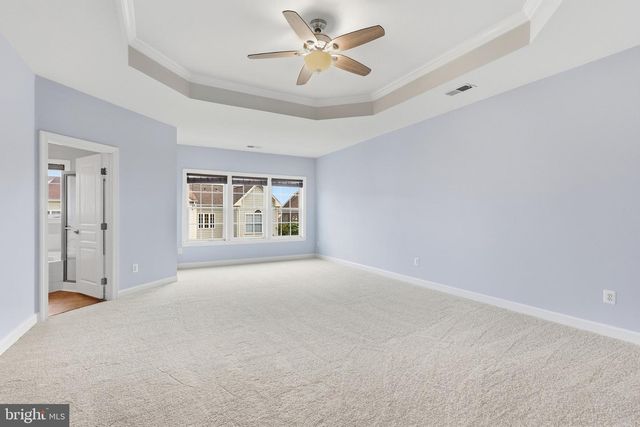 24958 ASHGARTEN DR, Chantilly, VA 20152
