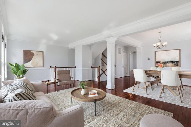 24958 ASHGARTEN DR, Chantilly, VA 20152