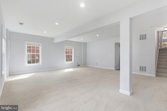 24958 ASHGARTEN DR, Chantilly, VA 20152