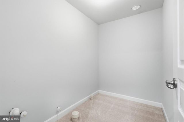 24958 ASHGARTEN DR, Chantilly, VA 20152