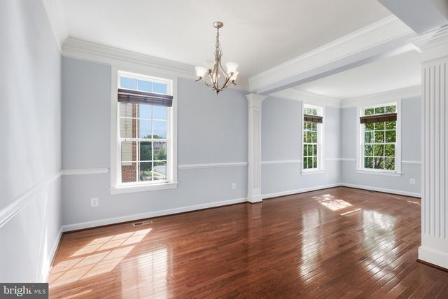 24958 ASHGARTEN DR, Chantilly, VA 20152