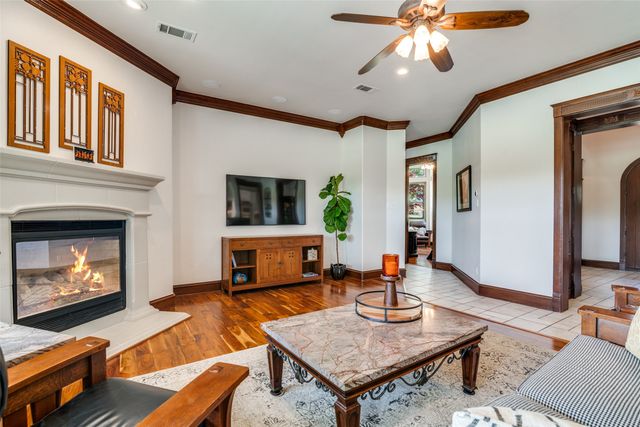 2332 Fairway Circle, Heath, TX 75032