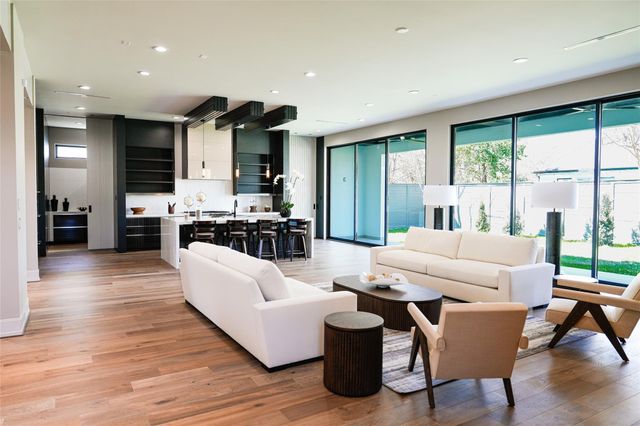 6606 Sivley Street, Houston, TX 77055