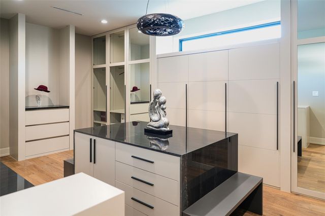 6606 Sivley Street, Houston, TX 77055