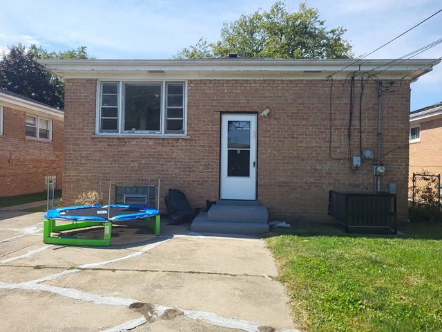 383 Calhoun Avenue, Calumet City, IL 60409