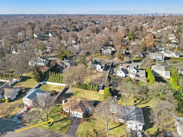 10 Dellwood Road, White Plains, NY 10605