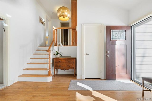 10 Dellwood Road, White Plains, NY 10605