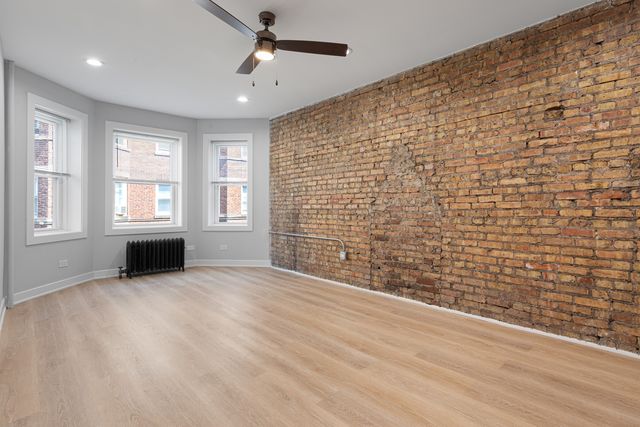 7381 N Damen Avenue 3E, Chicago, IL 60645