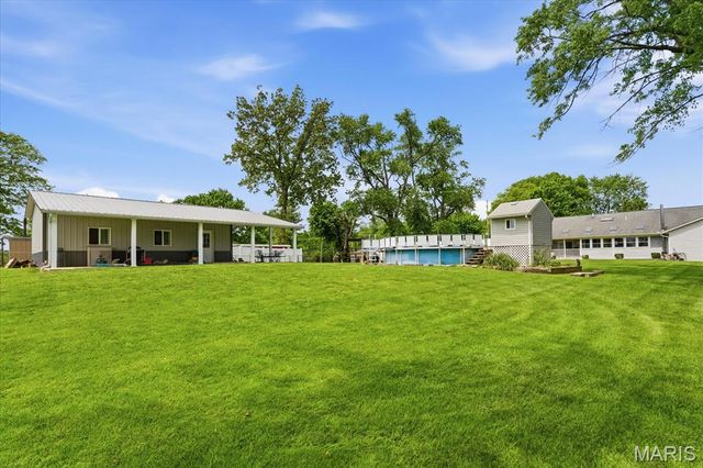 907 Bethel Mine Road, Caseyville, IL 62232