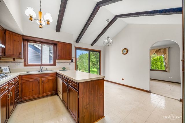 3149 Venard Road, Downers Grove, IL 60515