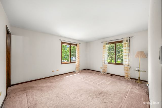 3149 Venard Road, Downers Grove, IL 60515