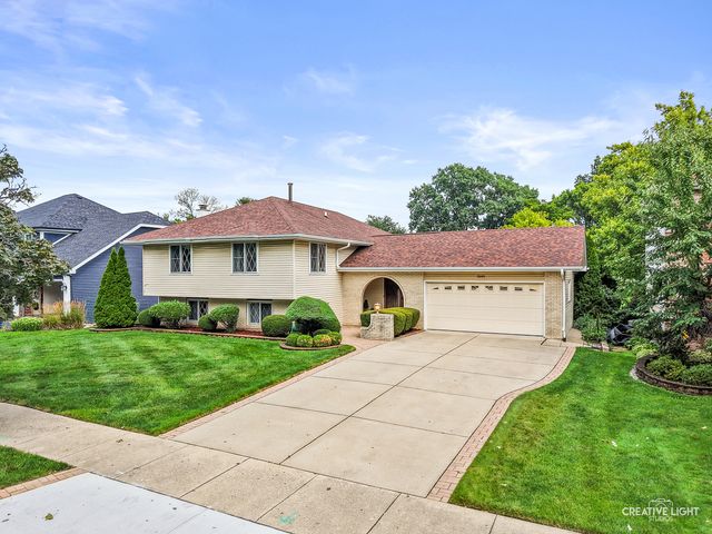 3149 Venard Road, Downers Grove, IL 60515