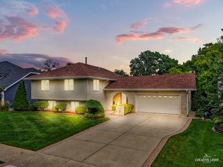 3149 Venard Road, Downers Grove, IL 60515