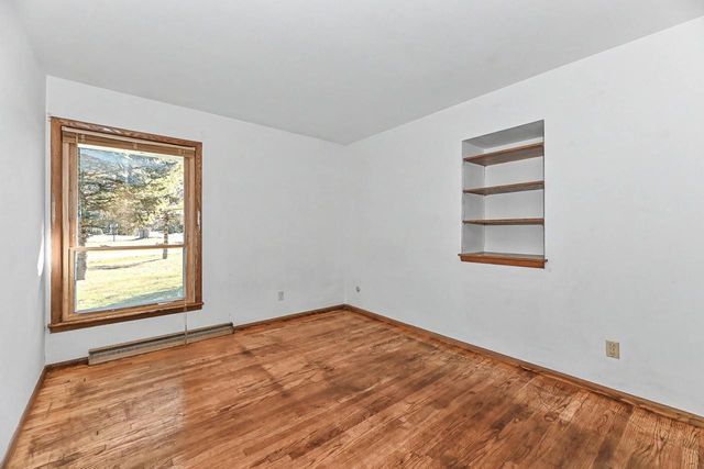 2000 S Woodlawn DRIVE, New Berlin, WI 53146