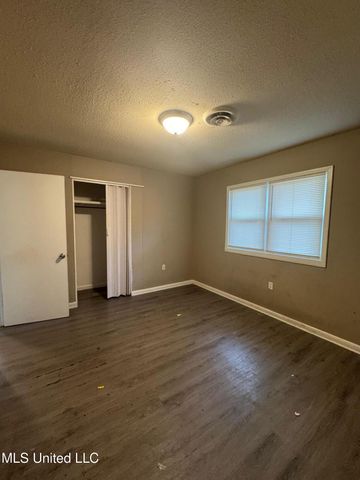 367 Queen Julianna Lane, Jackson, MS 39209