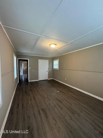 367 Queen Julianna Lane, Jackson, MS 39209