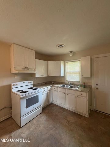 367 Queen Julianna Lane, Jackson, MS 39209