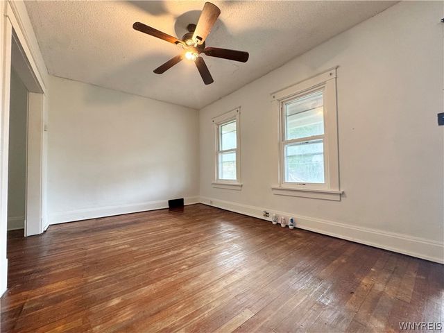754 Spruce Avenue, Niagara Falls, NY 14301