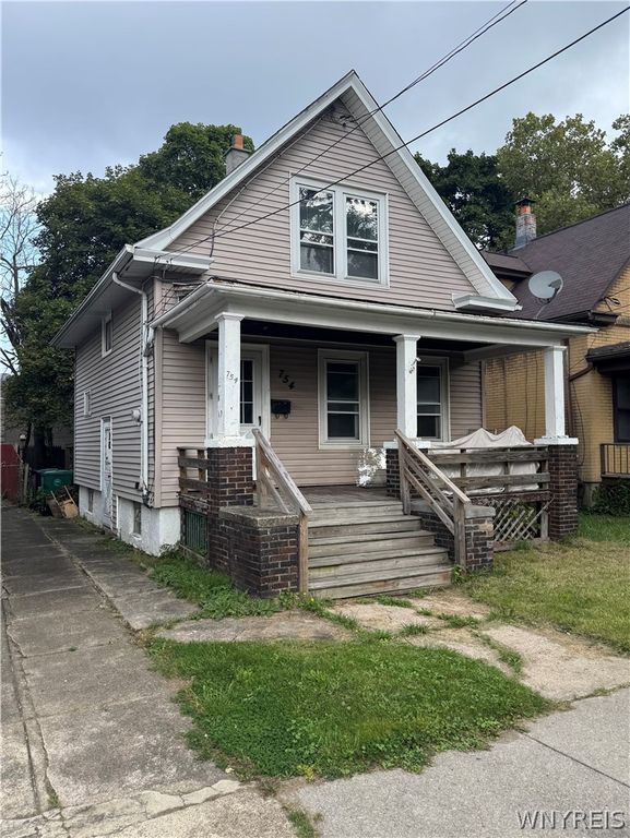 754 Spruce Avenue, Niagara Falls, NY 14301