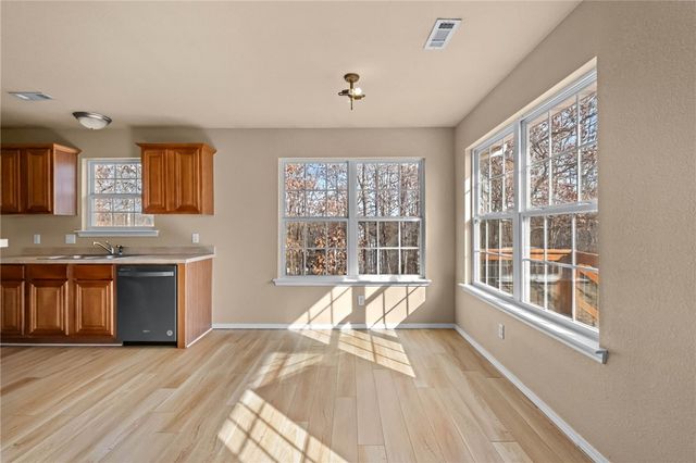 4 Rushden Lane, Bella Vista, AR 72714