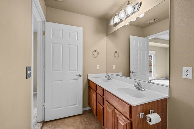 4 Rushden Lane, Bella Vista, AR 72714