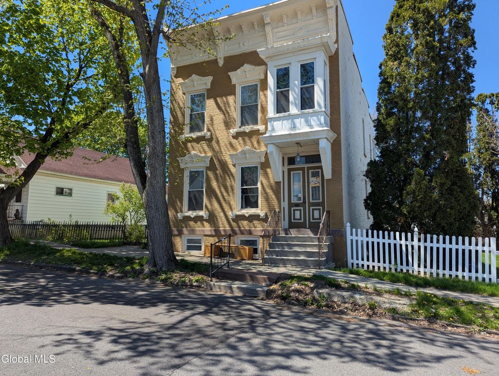 1153 7th Avenue, Watervliet, NY 12189