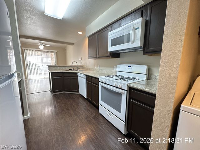 2822 DAWN CROSSING Drive, Henderson, NV 89074