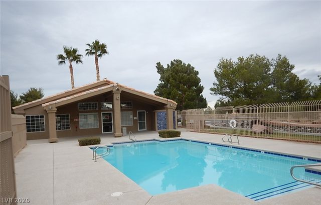 2822 DAWN CROSSING Drive, Henderson, NV 89074