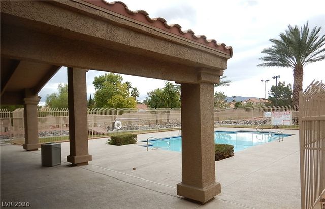 2822 DAWN CROSSING Drive, Henderson, NV 89074