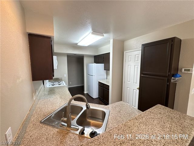 2822 DAWN CROSSING Drive, Henderson, NV 89074