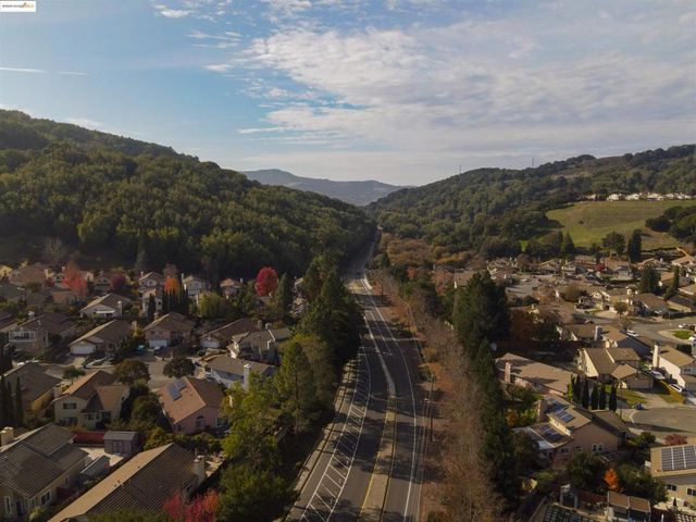 4968 Buckboard Way, Richmond, CA 94803